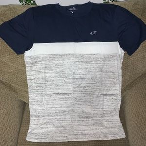 Men’s medium Hollister T-shirt